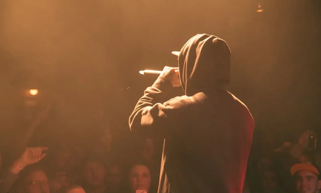 Live Battle Bars via Make a Diss Track Generator